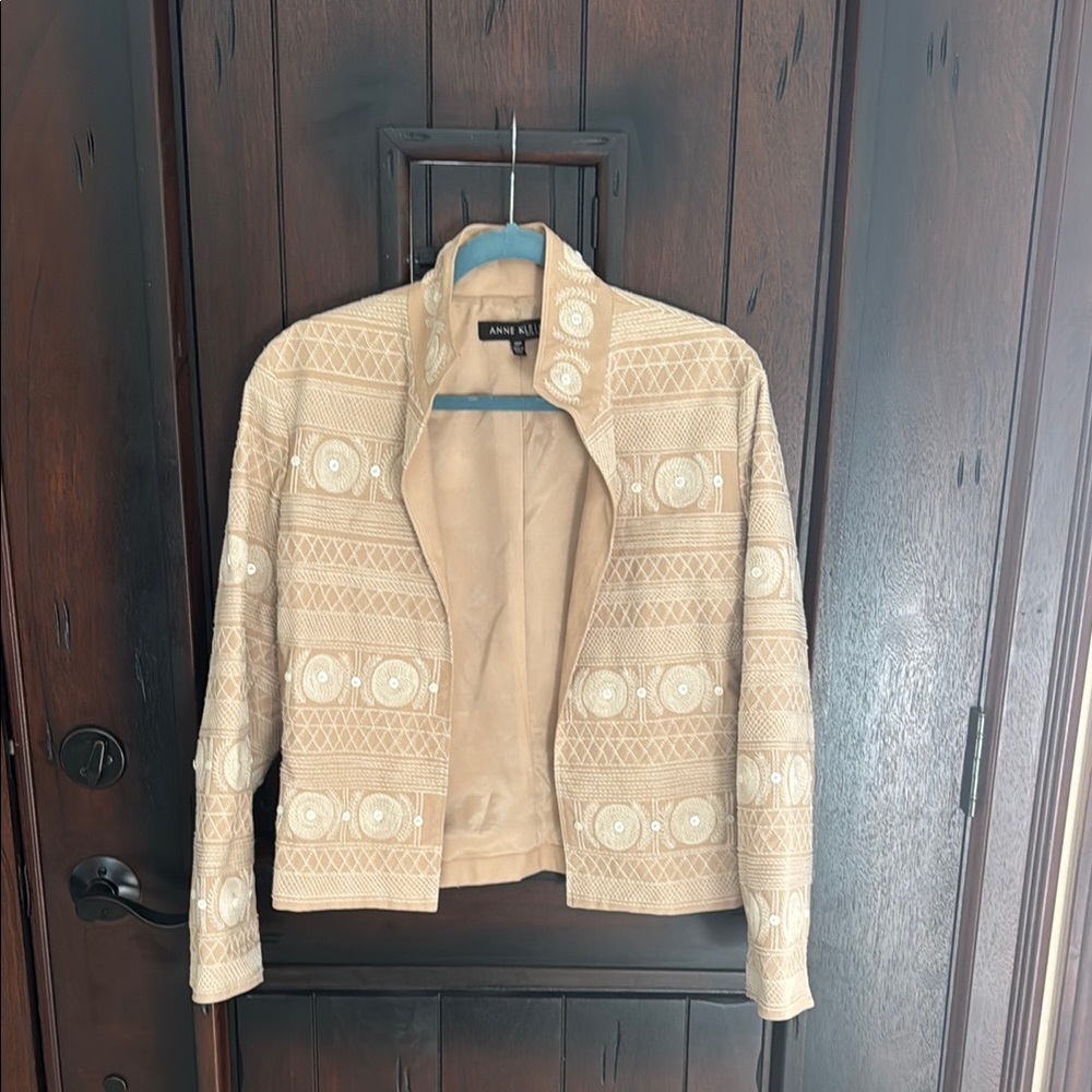 Anne Klein Tan Blazer with Unique Pattern